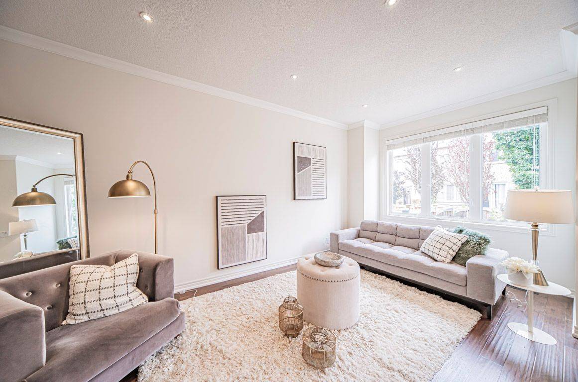 East Gwillimbury, ON L9N 0B3,104 Harvest Hills BLVD