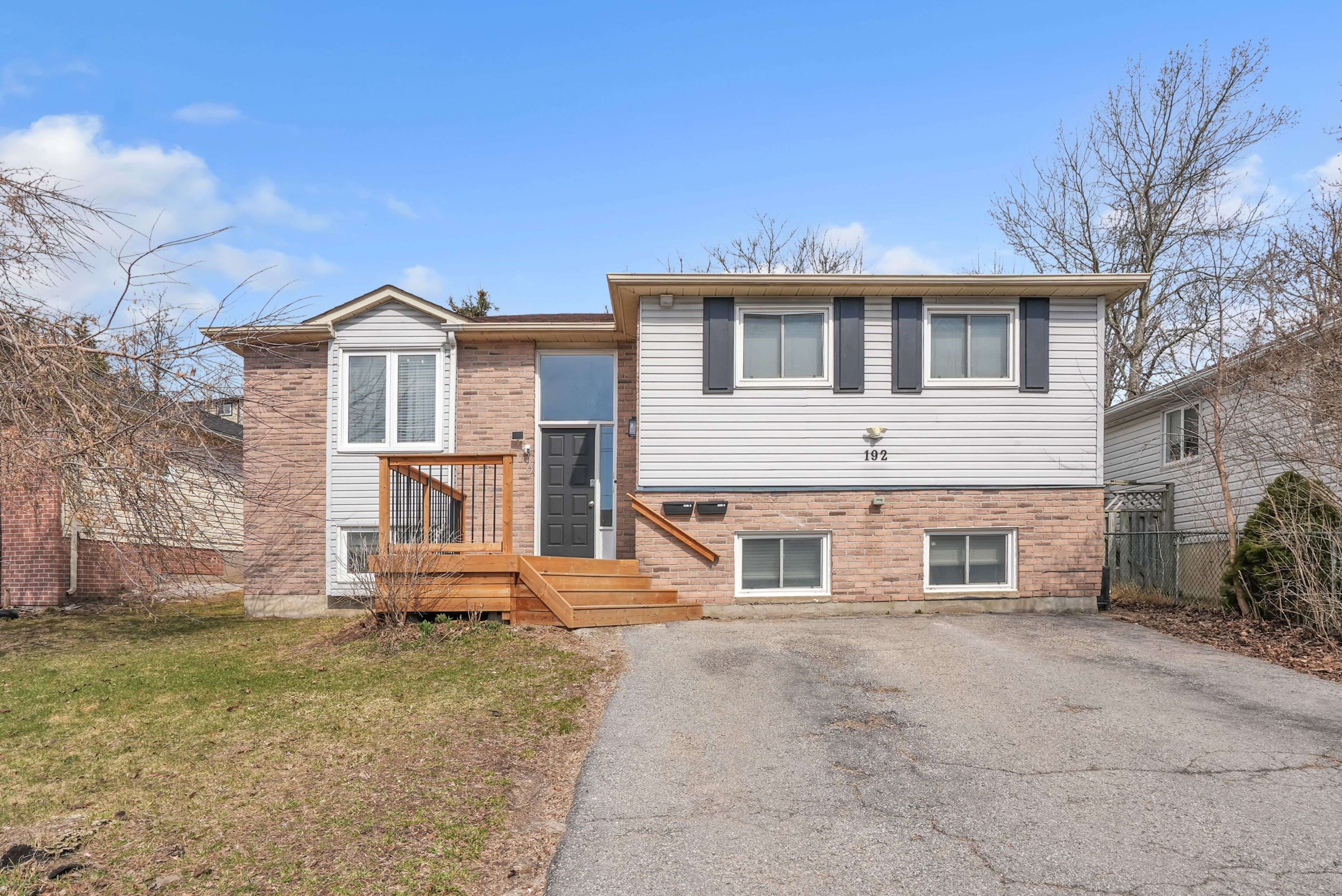 Barrie, ON L4N 1M1,192 Edgehill DR