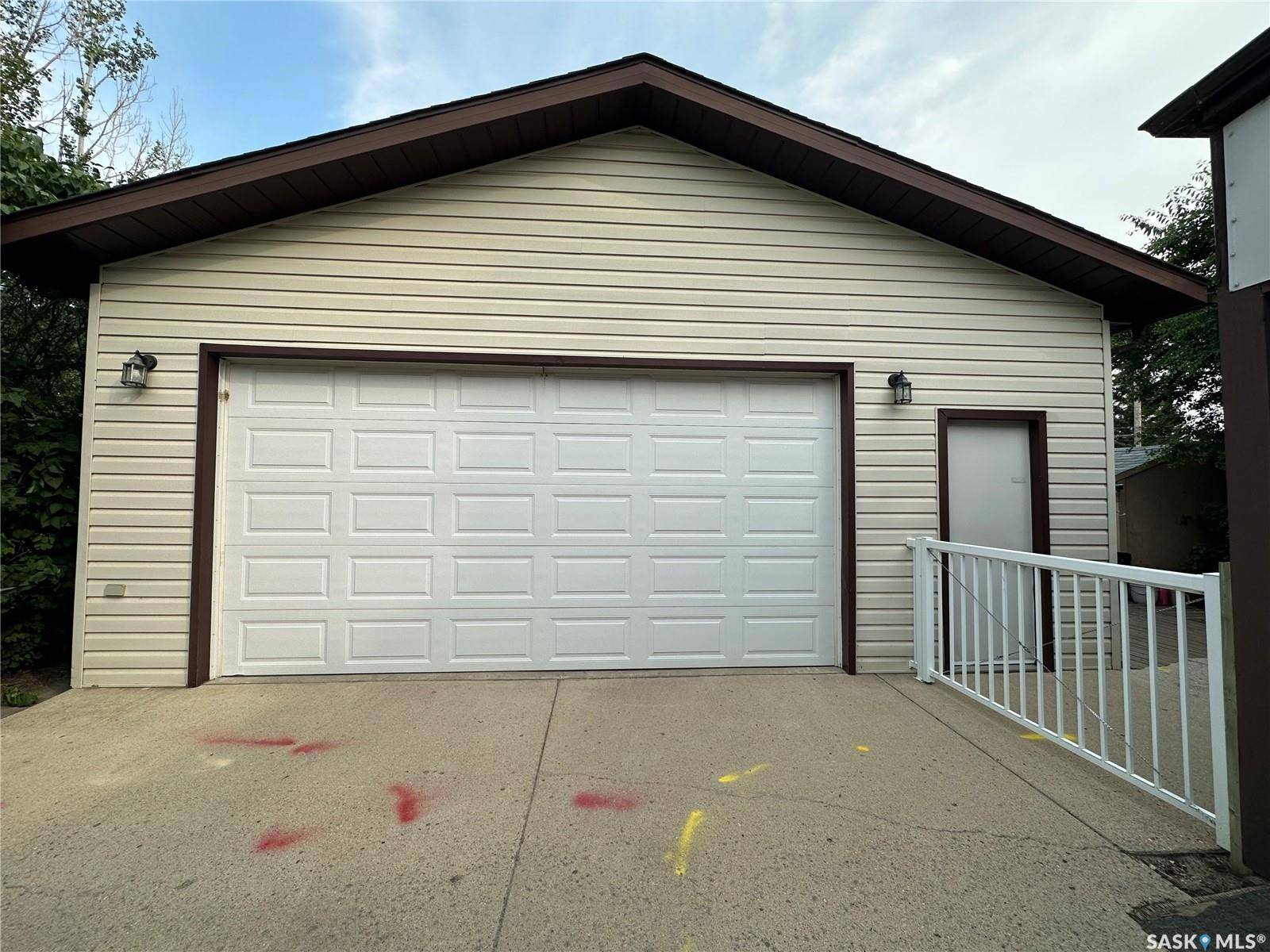 Kindersley, SK S0L 1S0,205 7th AVENUE W