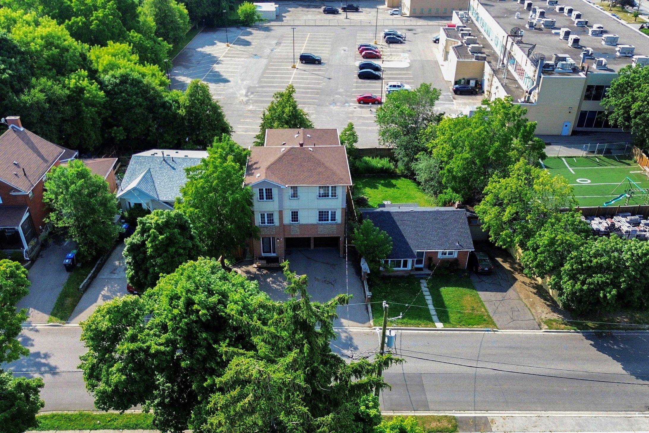 Brampton, ON L6X 1L4,6 English ST