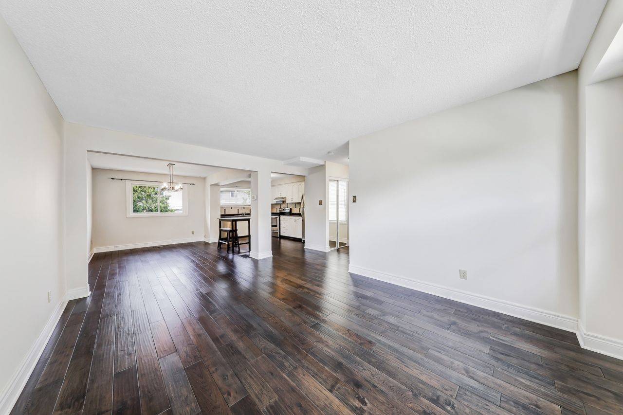 Brampton, ON L6S 3J9,9 Ashton CRES #9