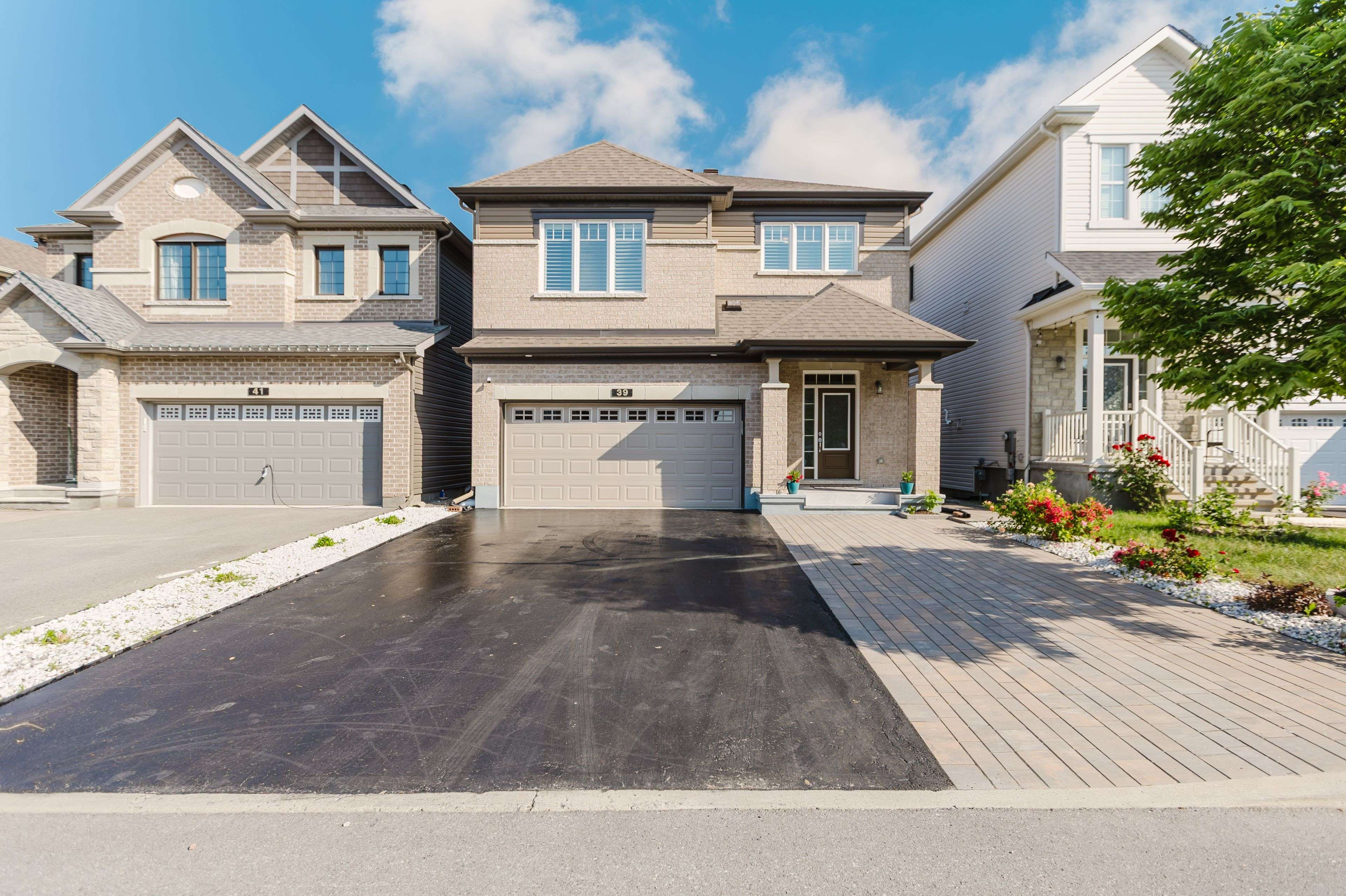 Barrhaven, ON K2J 6E9,39 Clonfadda TER