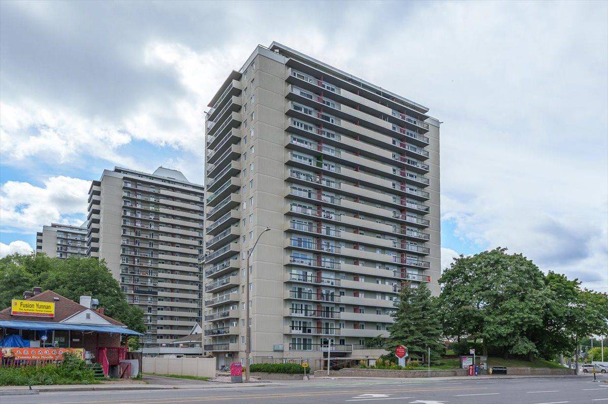 158A McArthur AVE #109, Vanier And Kingsview Park, ON K1L 7E7