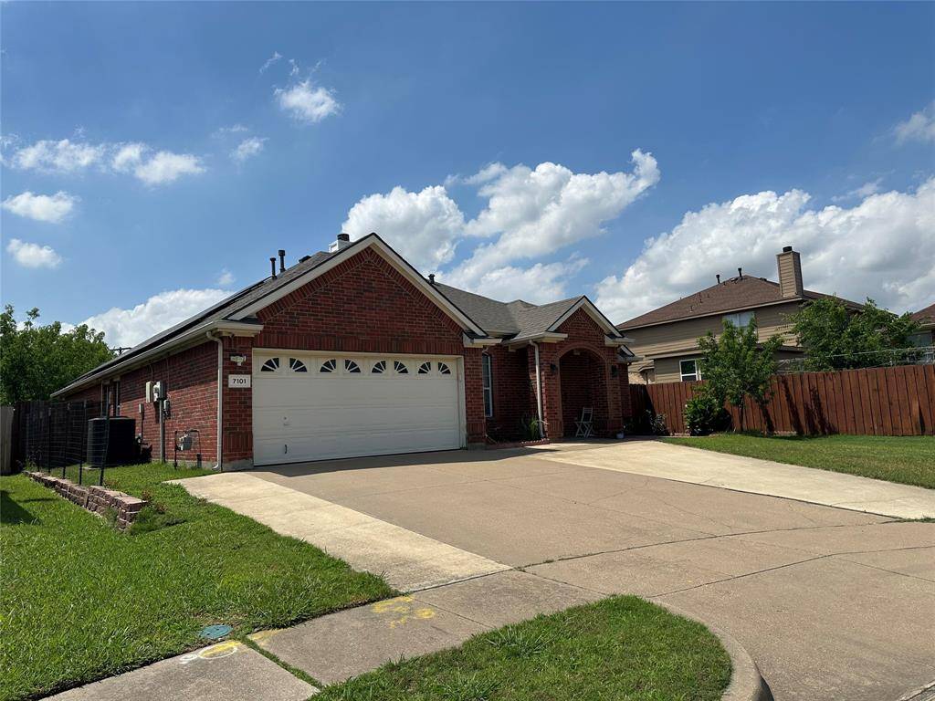 Arlington, TX 76002,7101 Chambers Creek Court