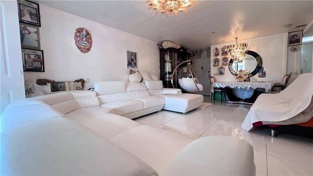 Brooklyn, NY 11204,339 Avenue P #2A