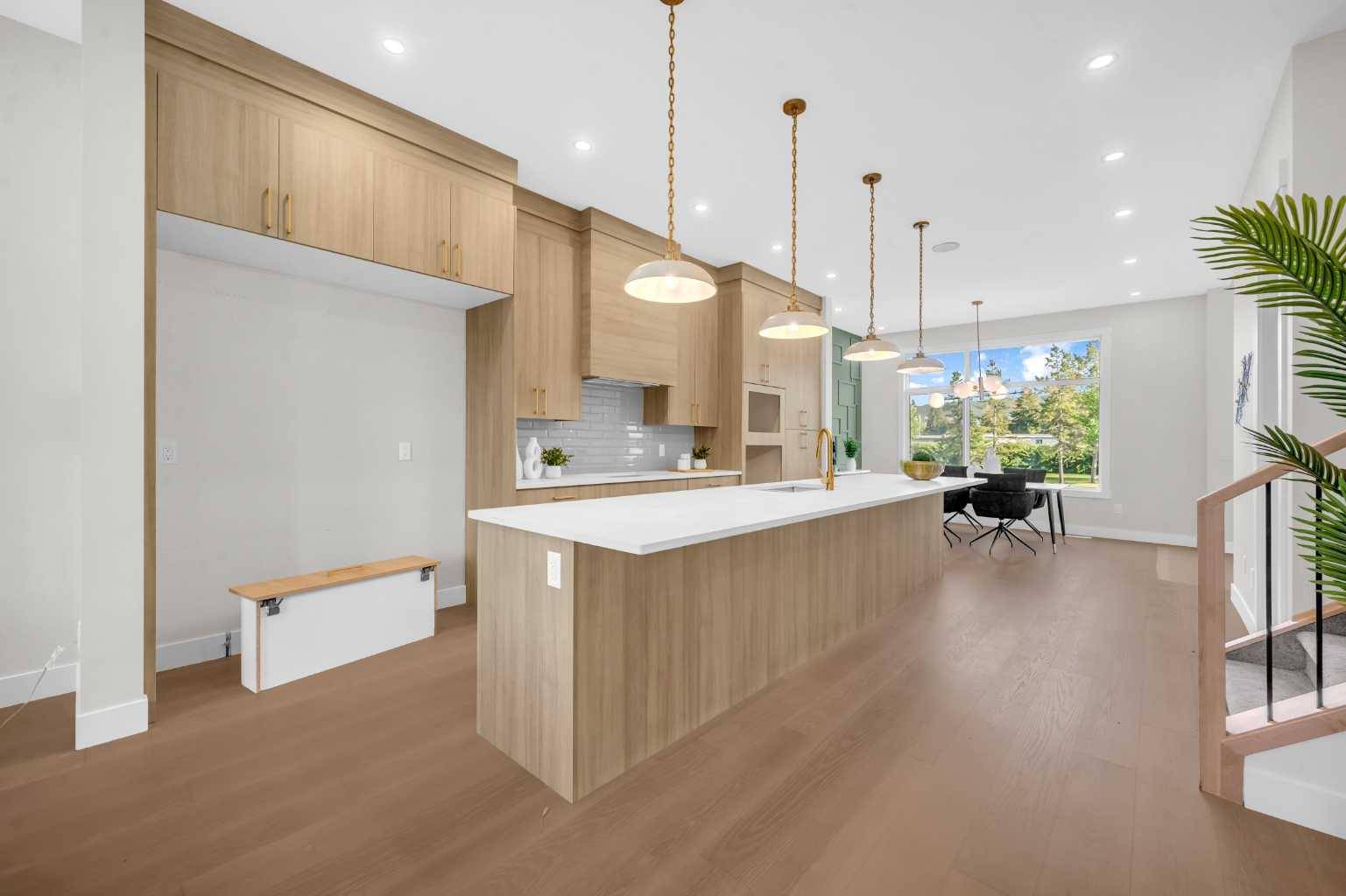 Calgary, AB T3B 0H6,8114 Bowness RD NW