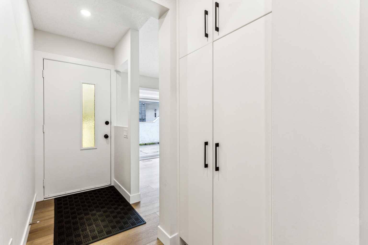Calgary, AB T2V 4S9,2520 Palliser DR Southwest #1101