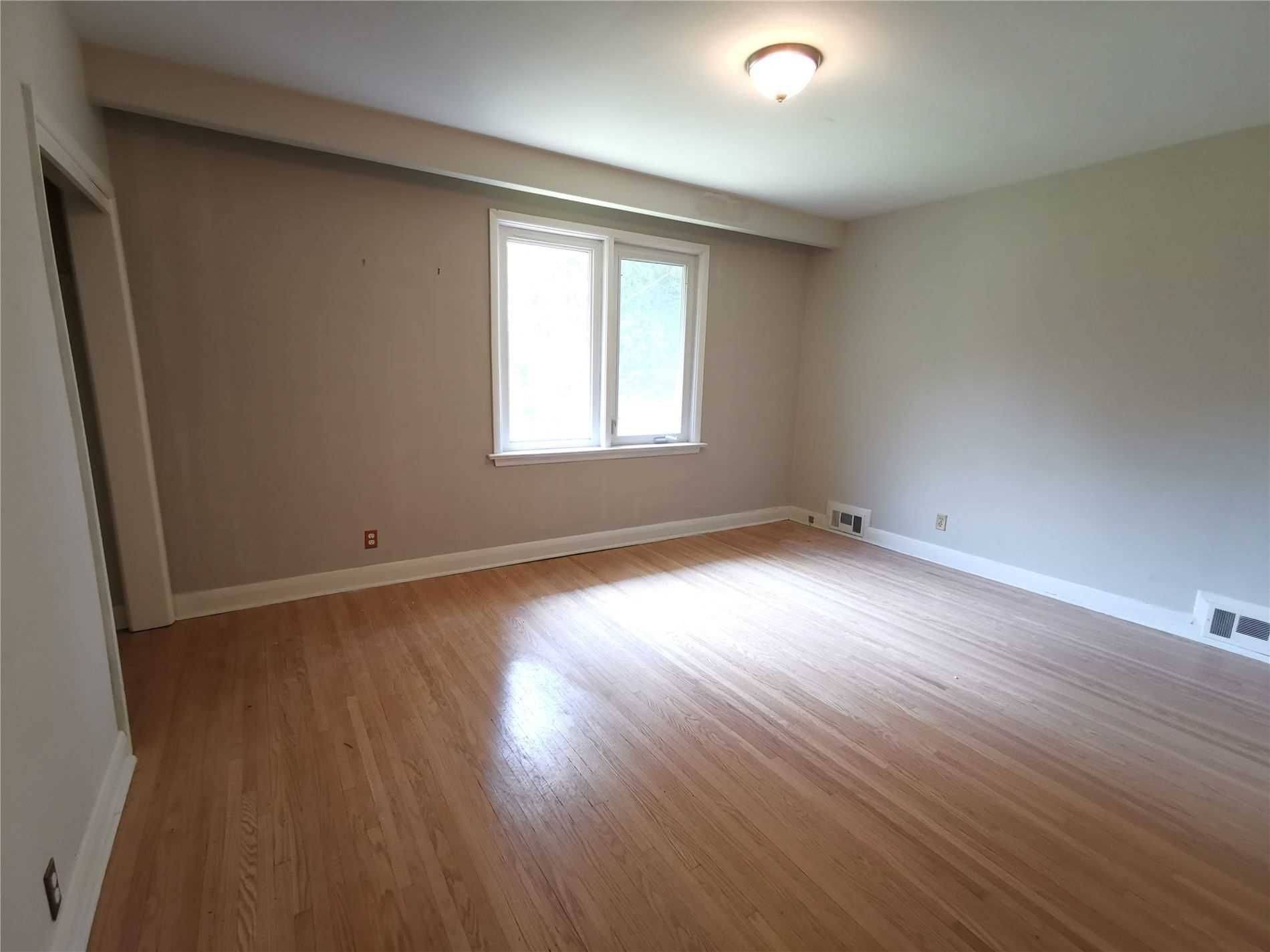 Toronto C12, ON M2P 1C3,67 Munro BLVD