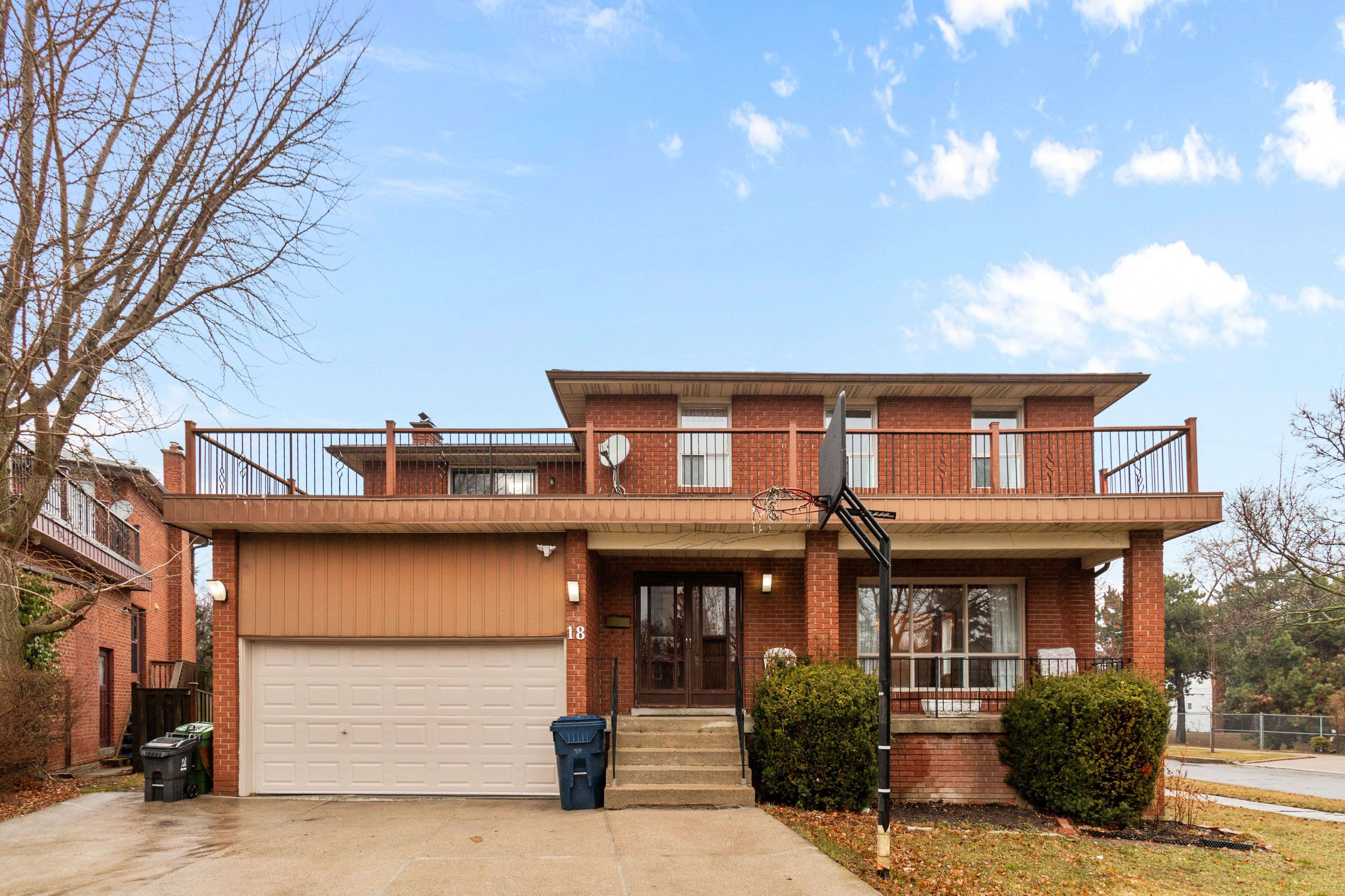 18 Parravano CT, Toronto C07, ON M2R 3S8