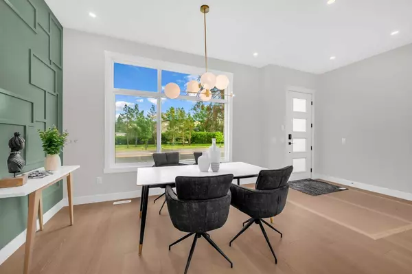 Calgary, AB T3B 0H6,8114 Bowness RD Northwest
