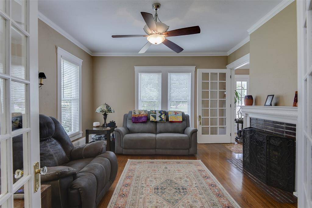 Waxahachie, TX 75165,520 N College Street