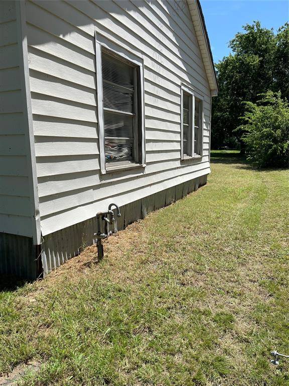 Valley View, TX 76272,604 S Lee Street