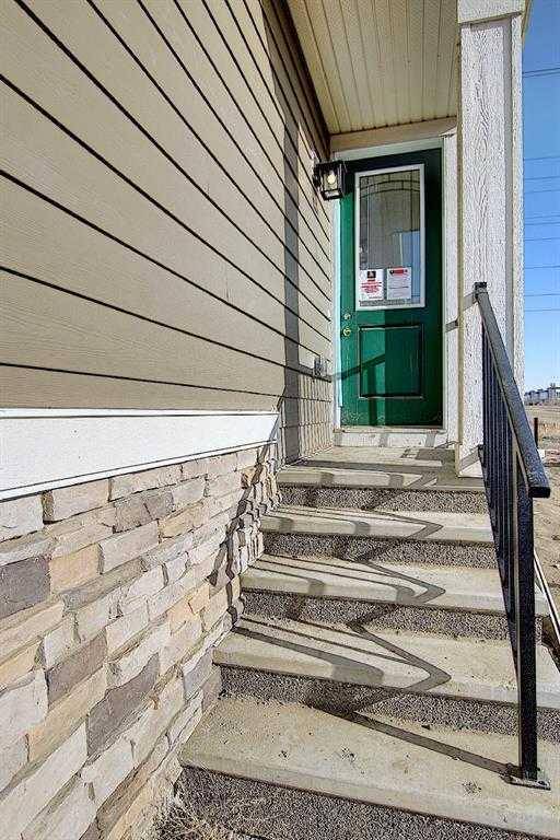 Chestermere, AB T1X 2Z9,257 Waterford WAY