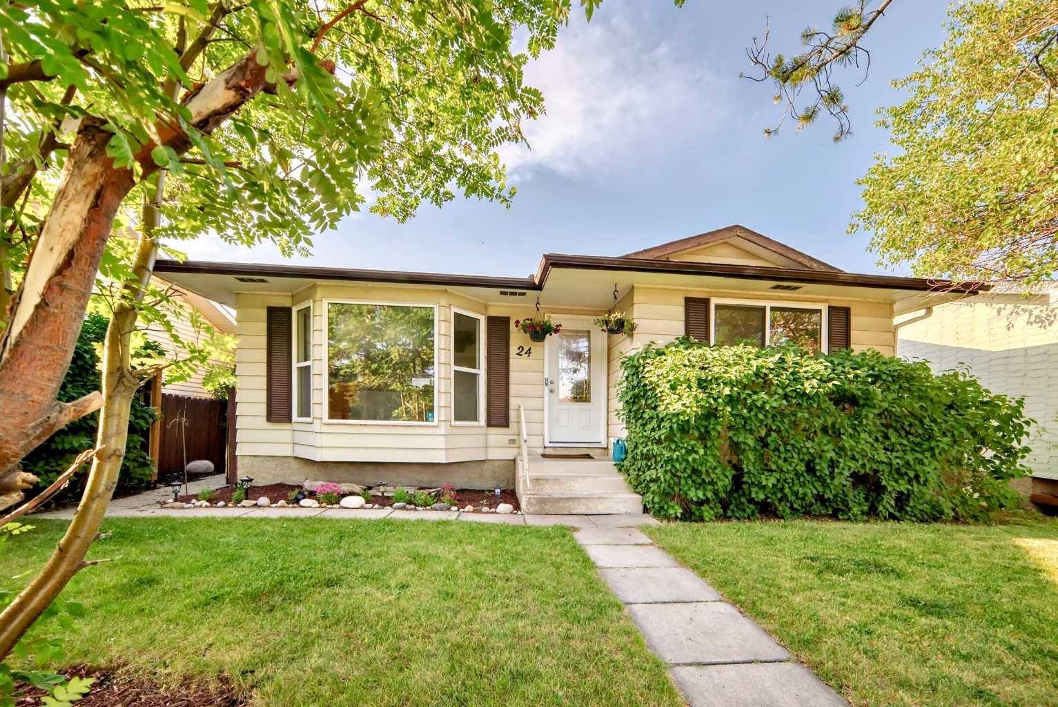 24 Dovely WAY Southeast, Calgary, AB T2B2K8