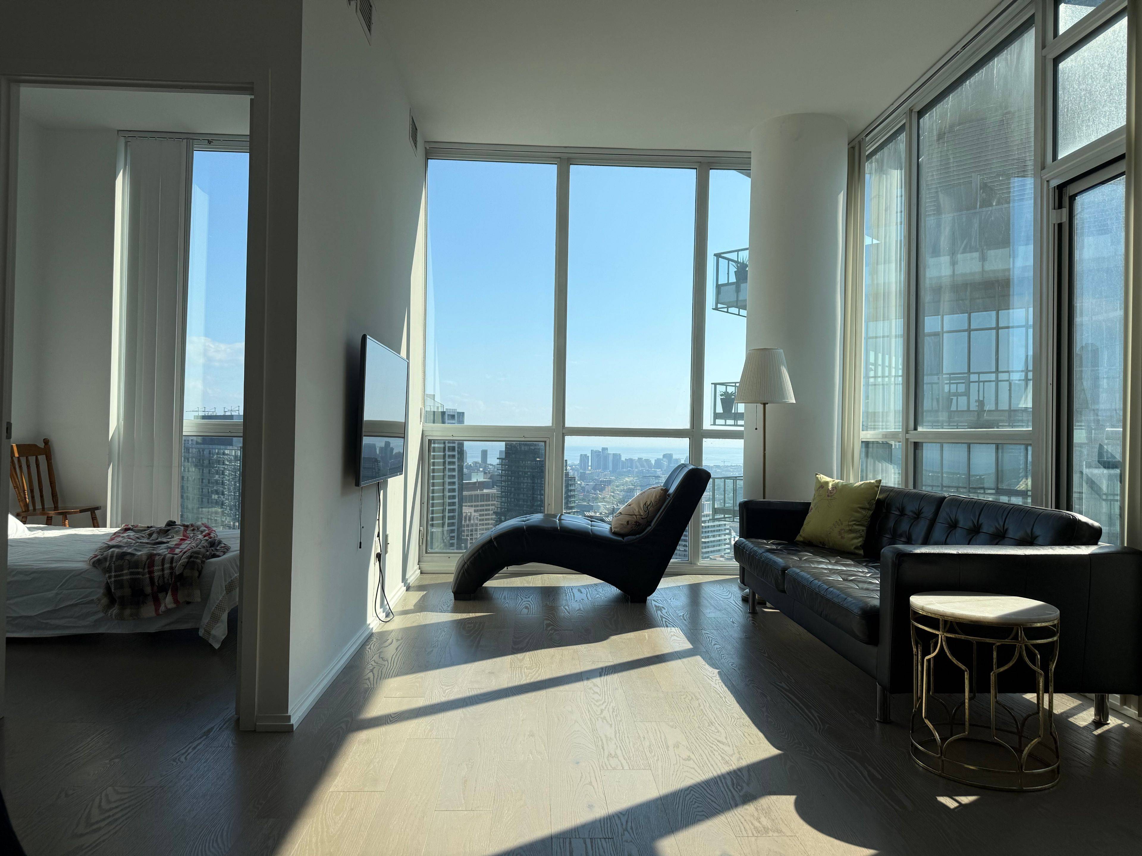 45 Charles ST E #5202, Toronto C08, ON M4Y 0B8