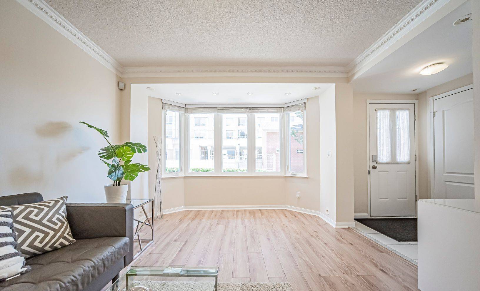 Toronto E05, ON M1V 5M2,1881 Mcnicoll AVE #529