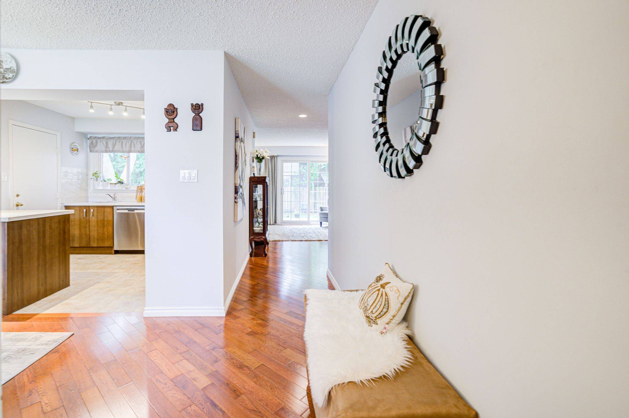 Mississauga, ON L5N 1R8,6842 Avila RD