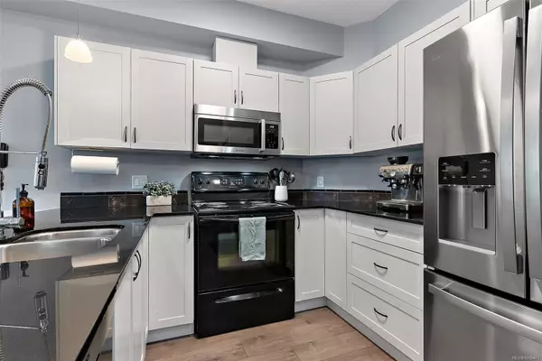 821 Goldstream Ave #205, Langford, BC V9B 2X8