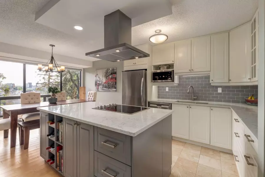320 Meredith RD NE #304, Calgary, AB T2E 5A6