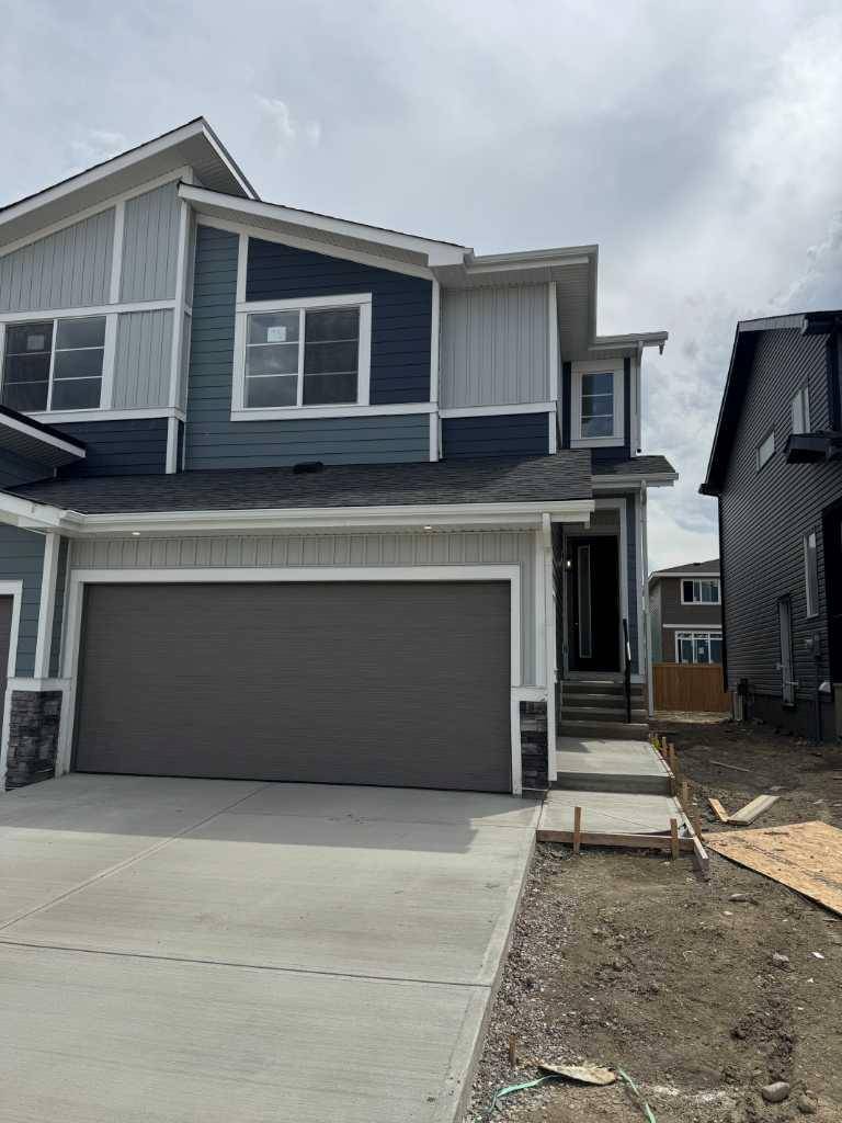 91 Waterford MNR, Chestermere, AB T1X 2Z8