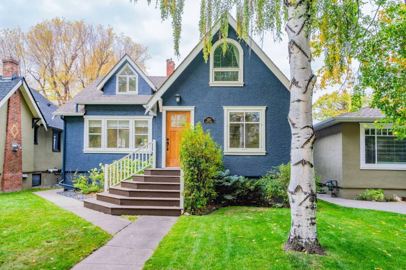 3231 Alfege ST Southwest, Calgary, AB T2T 3S4