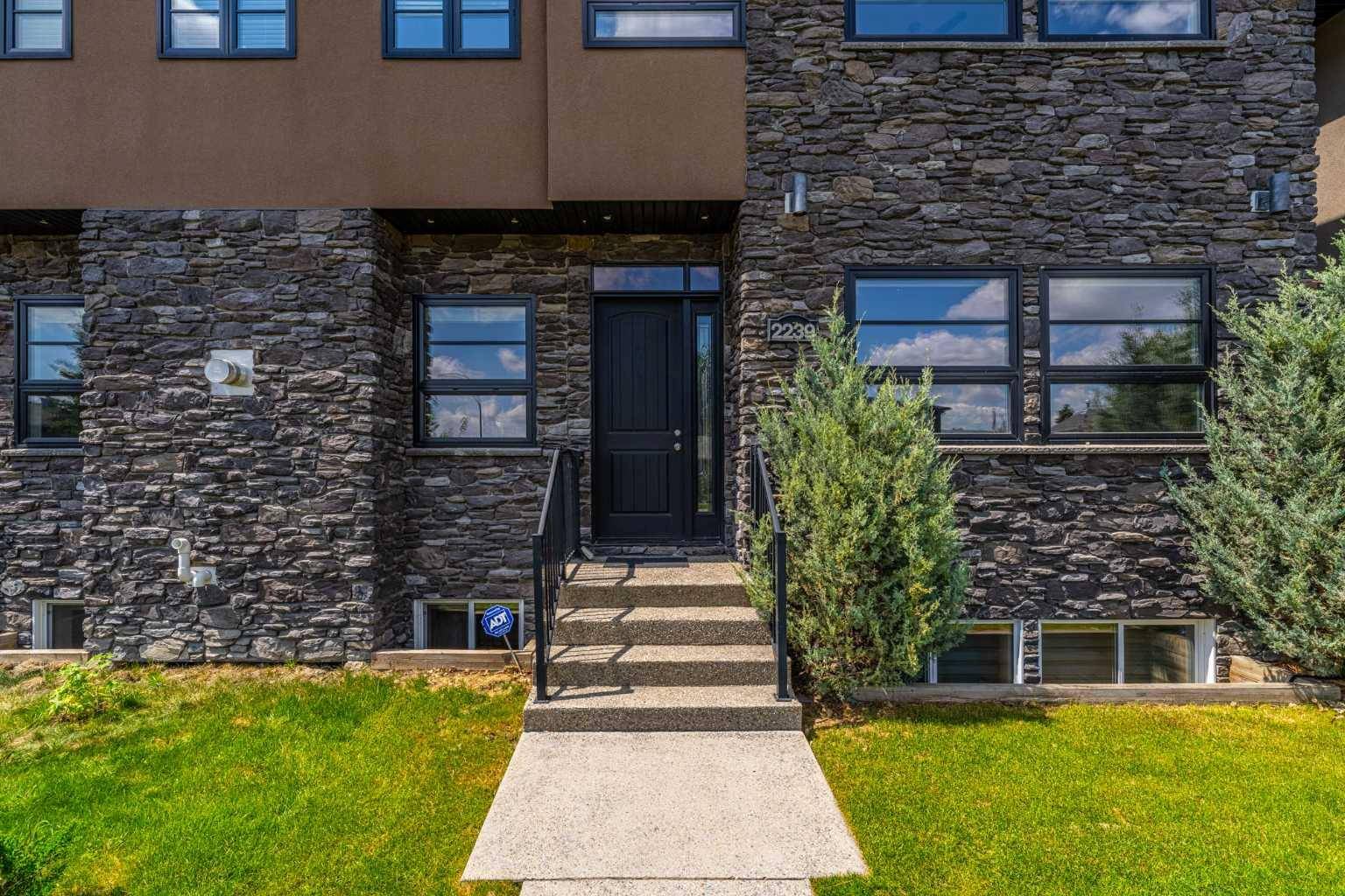 Calgary, AB T3E 2R4,2239 32 ST Southwest