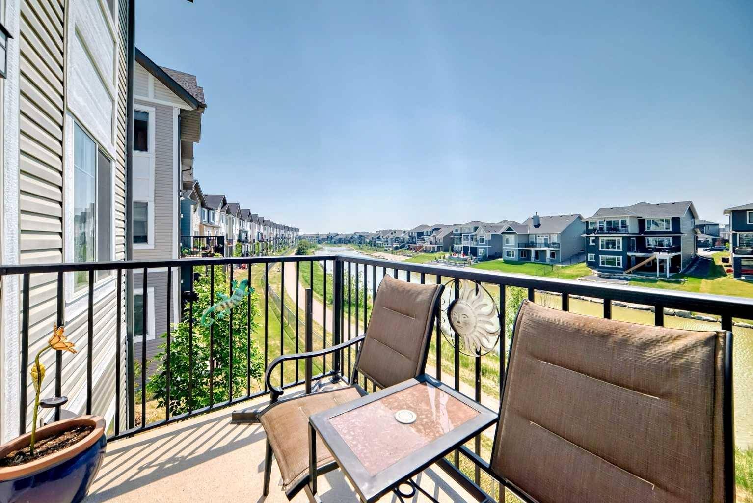 Airdrie, AB T4B 4L3,252 Canals XING SW
