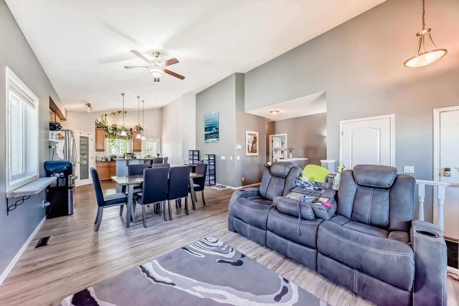 Strathmore, AB T1P 1Y6,1111 Westmount DR
