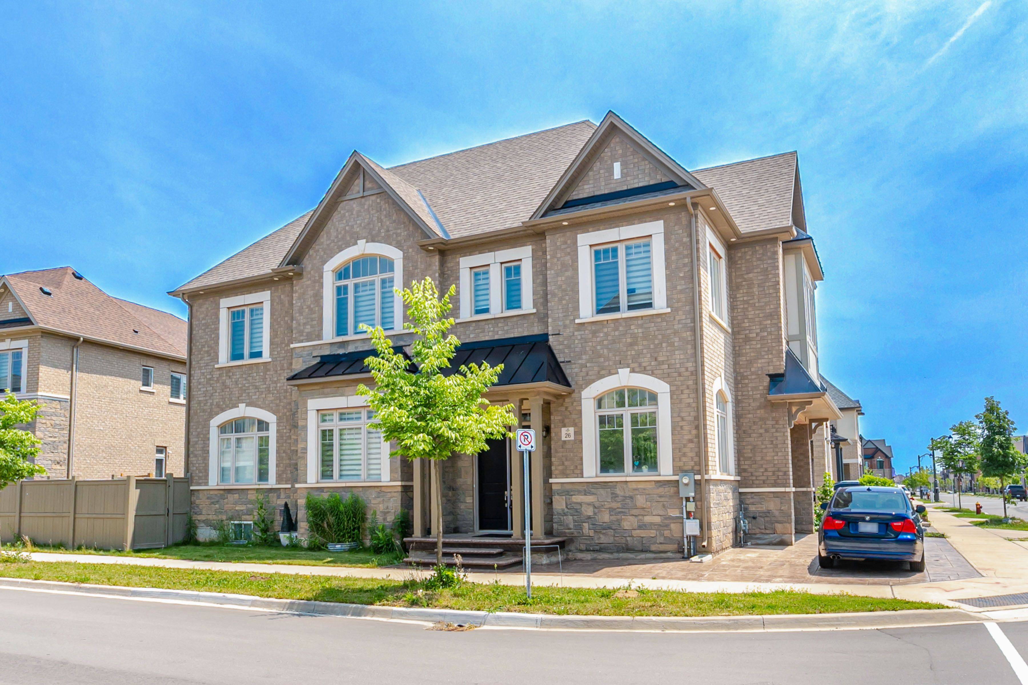 Oakville, ON L6H 0Z3,26 Merlin ST