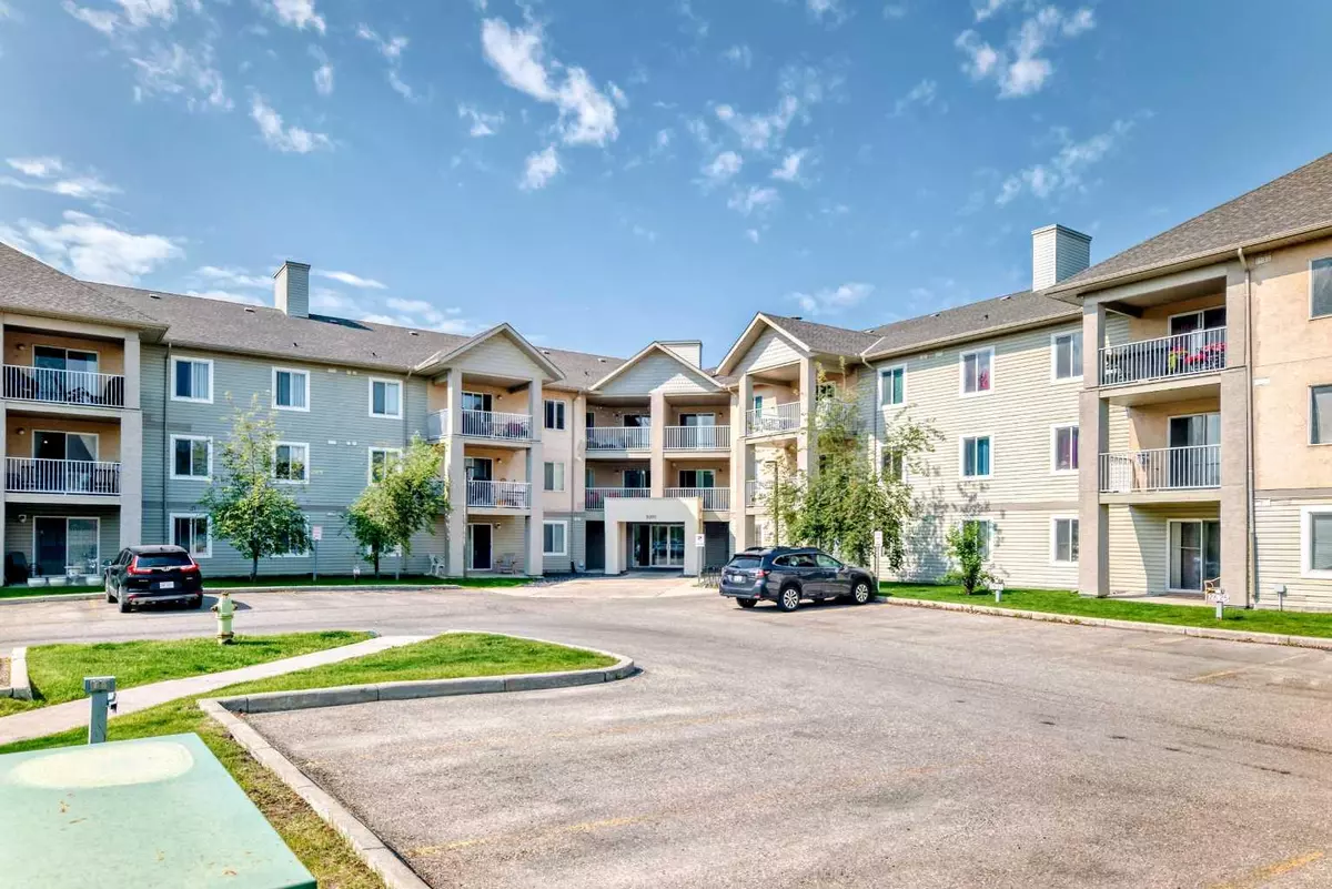 Calgary, AB T3G 5N5,1000 Citadel Meadow PT Northwest #215