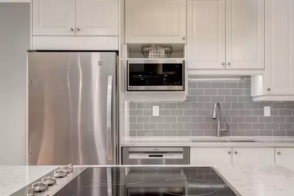 Calgary, AB T2E 5A6,320 Meredith RD Northeast #304