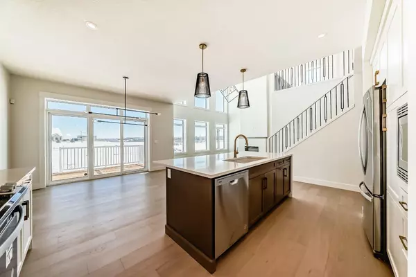 Calgary, AB T2X 2G5,80 Legacy Woods CRES Southeast