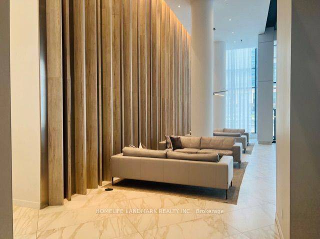 Mississauga, ON L5B 0M3,3900 Confederation Pkwy #1707