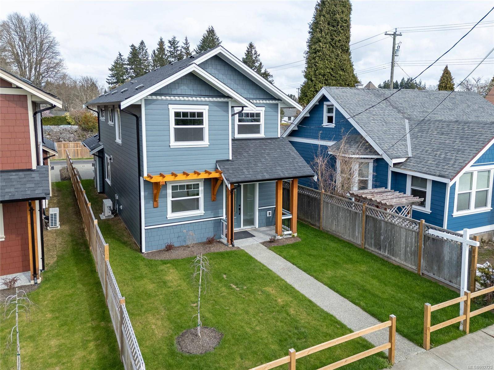 635 5th St, Courtenay, BC V9N 1K5
