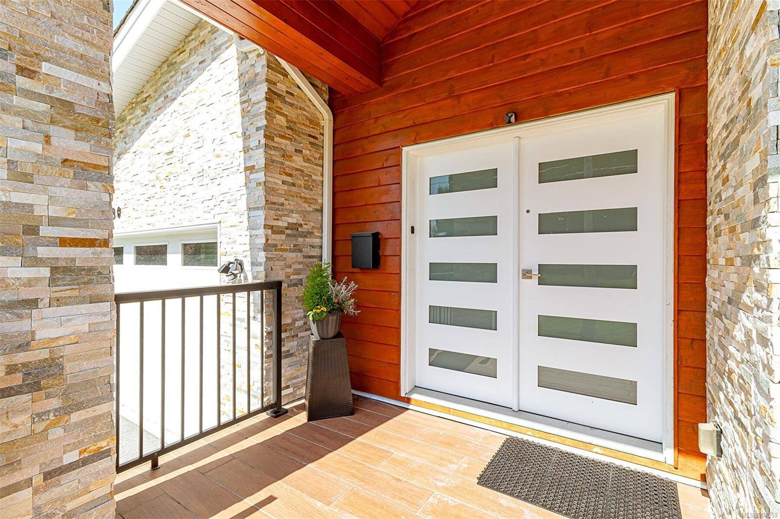 Saanich, BC V8P 1X2,1680 Cedar Ave