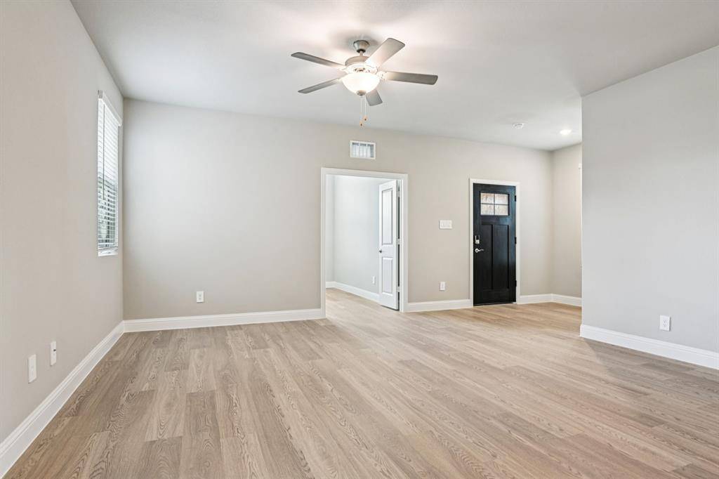 Corinth, TX 76210,2732 Big Bend Mews