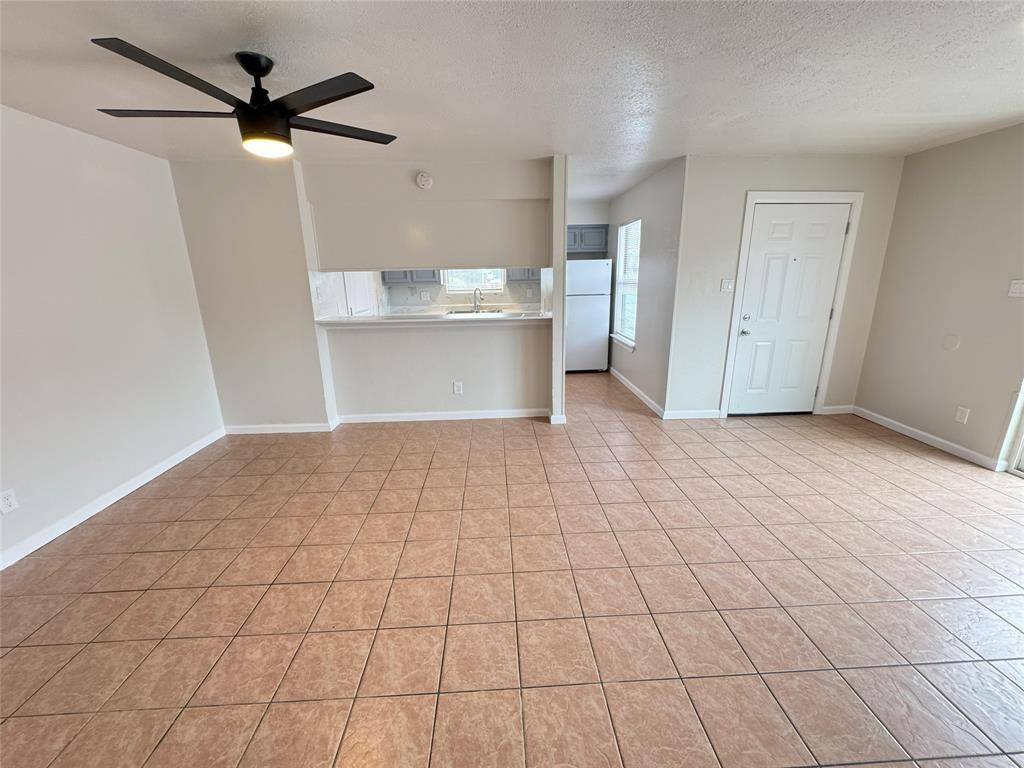 Denton, TX 76209,3900 Camelot Street #A