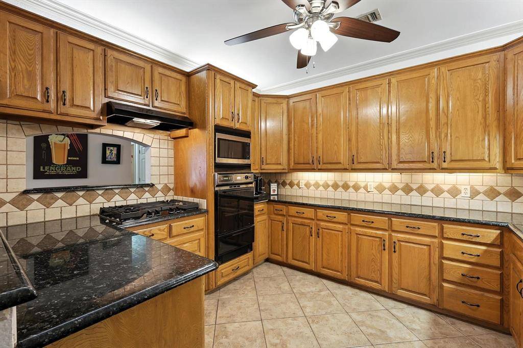 Denton, TX 76205,1112 Chapel Drive
