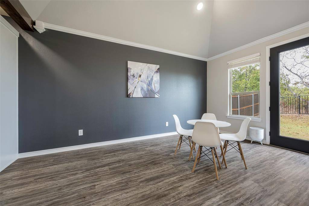 Mabank, TX 75147,352 Preston Road
