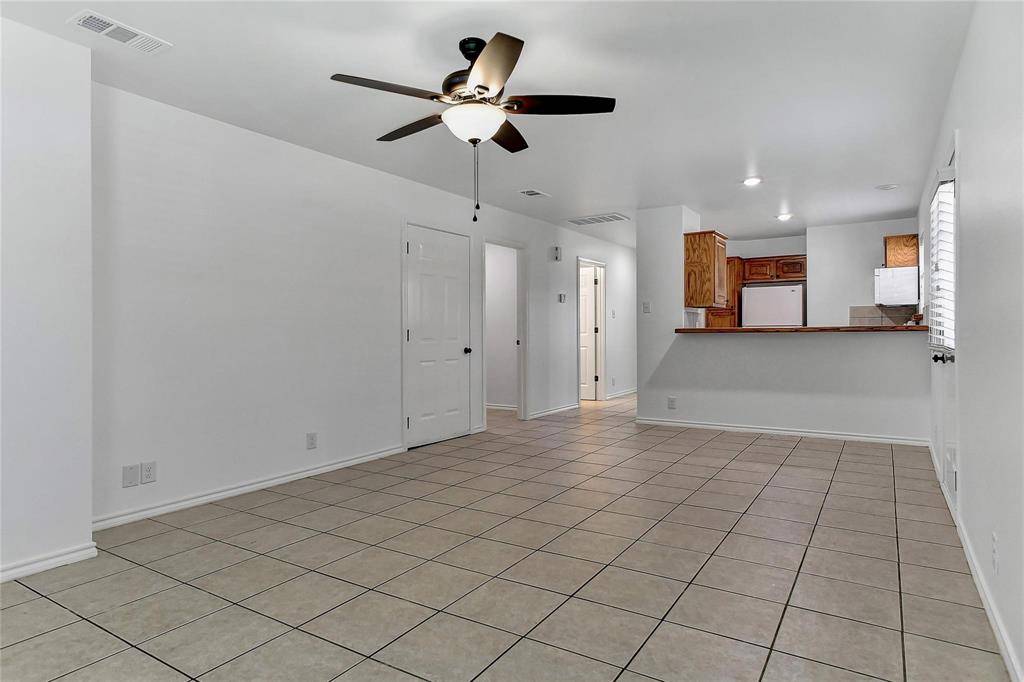 Denison, TX 75020,1018 W Coffin Street #102