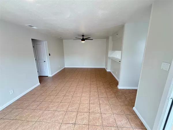 Denton, TX 76209,3900 Camelot Street #A