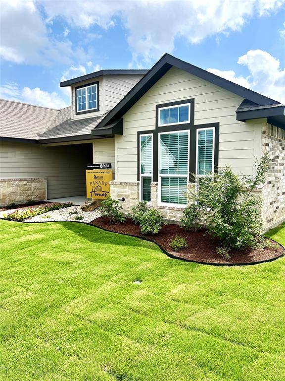 Hewitt, TX 76643,925 Northern Dancer Drive