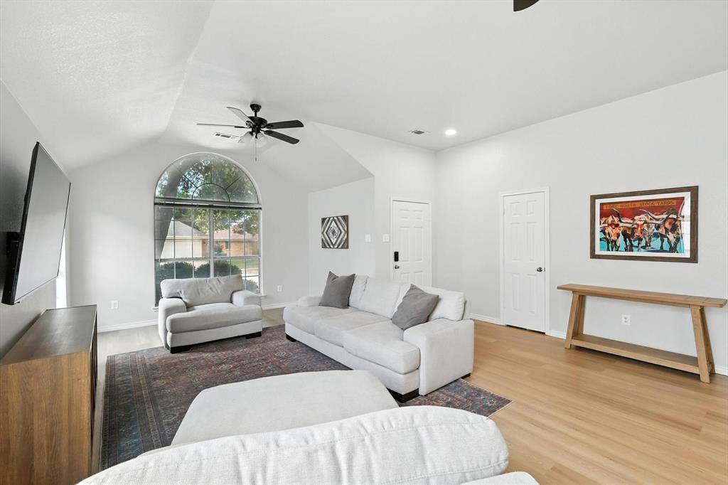 Arlington, TX 76001,6320 Pierce Arrow Drive