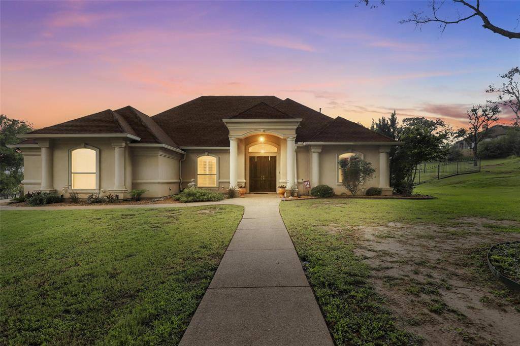 140 Dustin Circle, Hudson Oaks, TX 76087