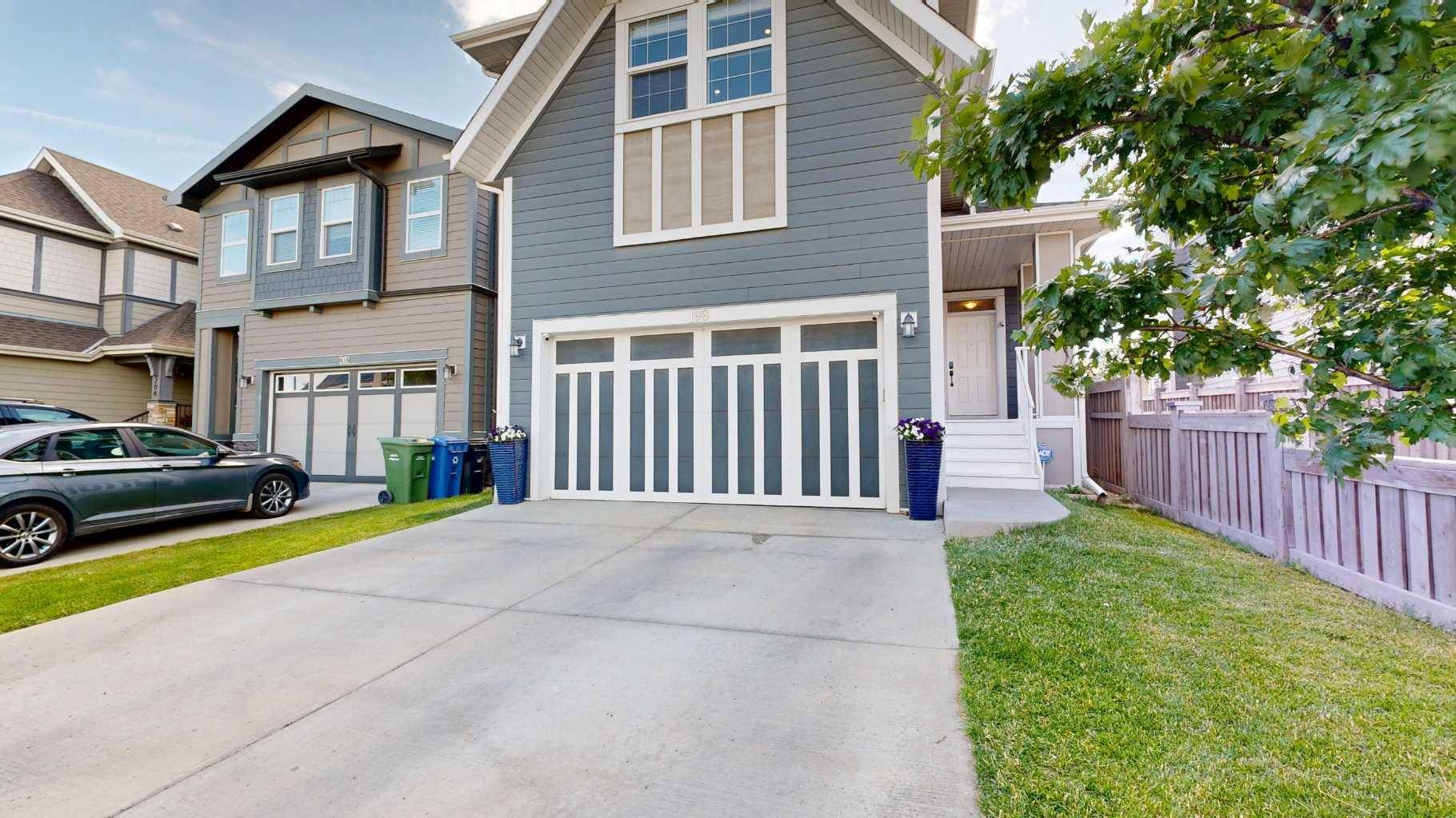 Calgary, AB T3M 2J7,198 Mahogany Passage SE