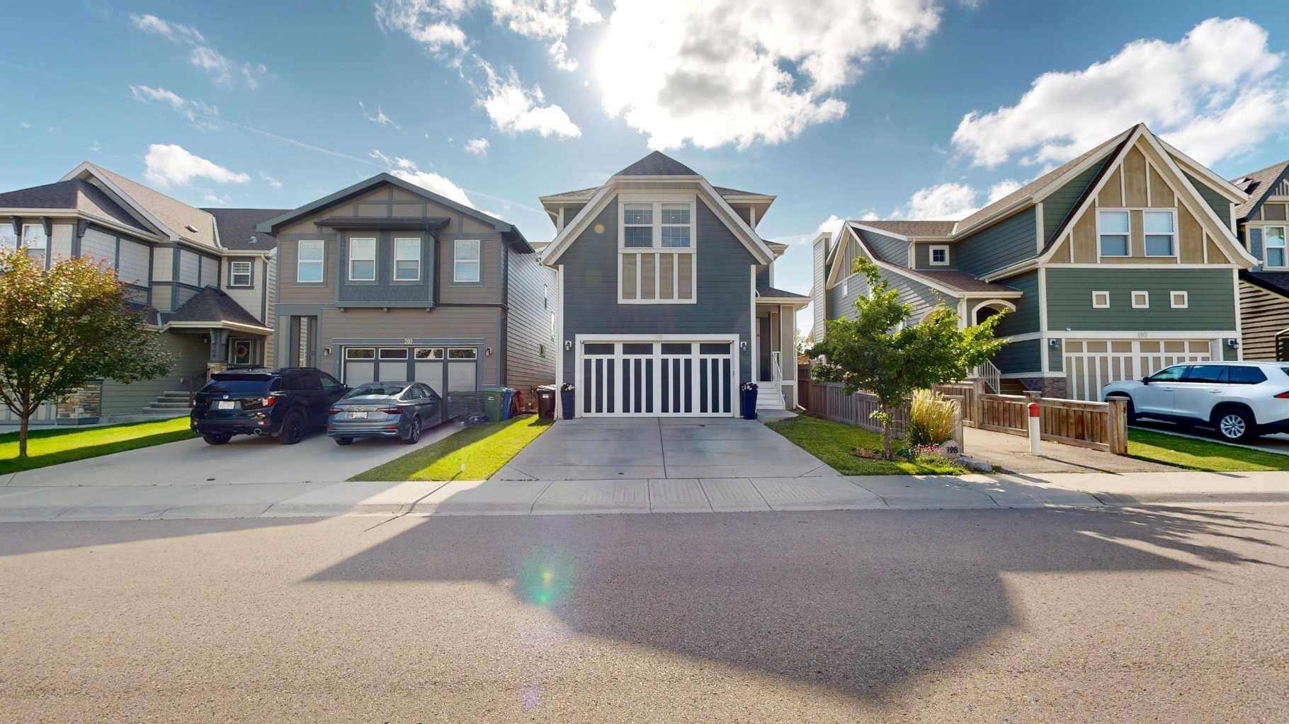 Calgary, AB T3M 2J7,198 Mahogany Passage SE
