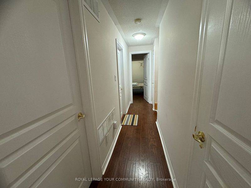 Toronto C07, ON M2M 1S4,6 Altamont RD #Lower L