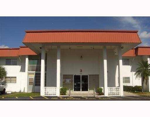 4881 NW 22nd St #A15, Lauderhill, FL 33313