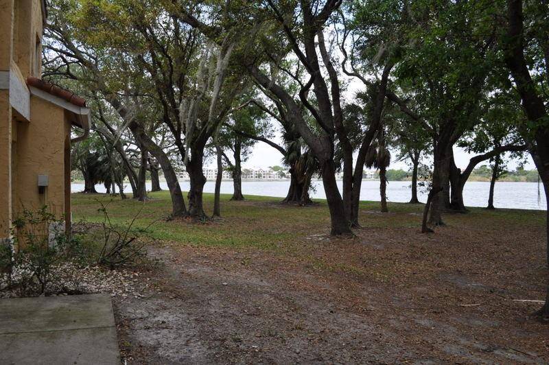 Oakland Park, FL 33309,2465 NW 33rd St #1506