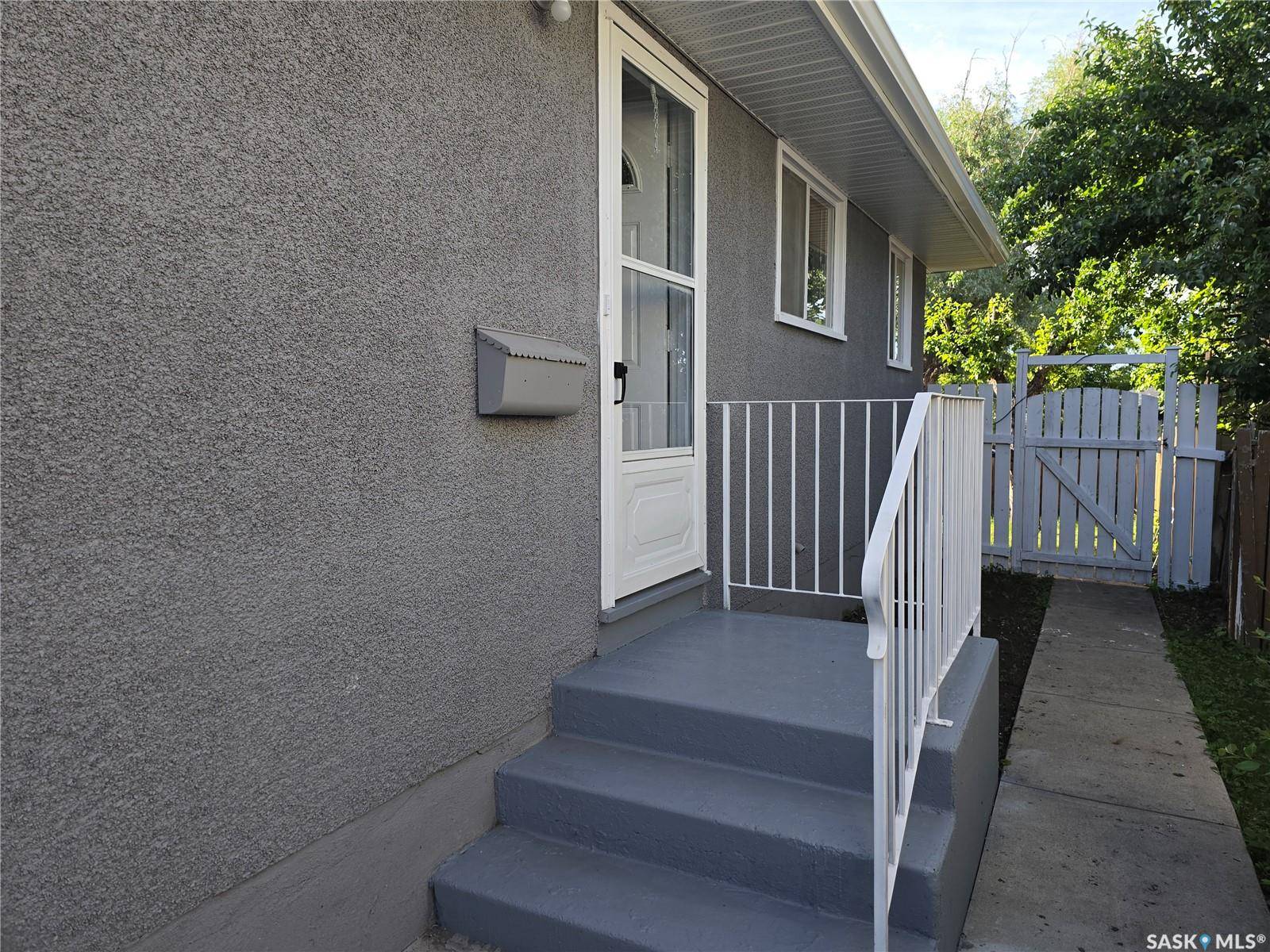 70 Cartier CRESCENT, Saskatoon, SK S7L 4L7